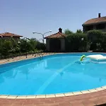 度假居 Con Piscina