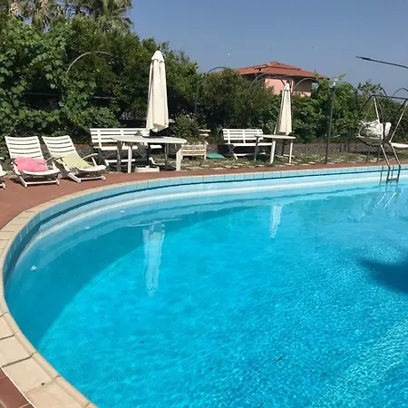 Con Piscina Casa vacanze Mascalucia